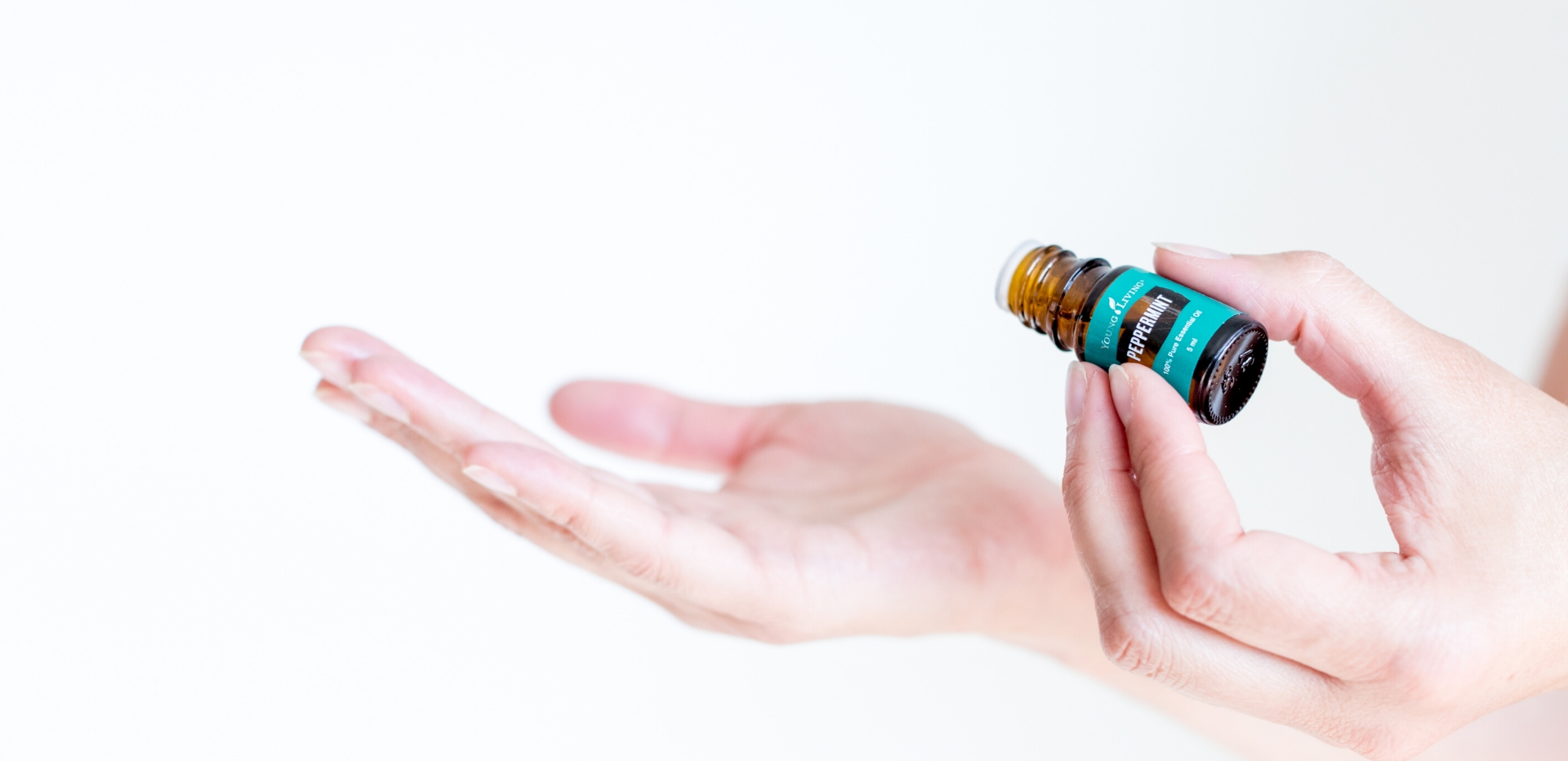 Header hands with oil